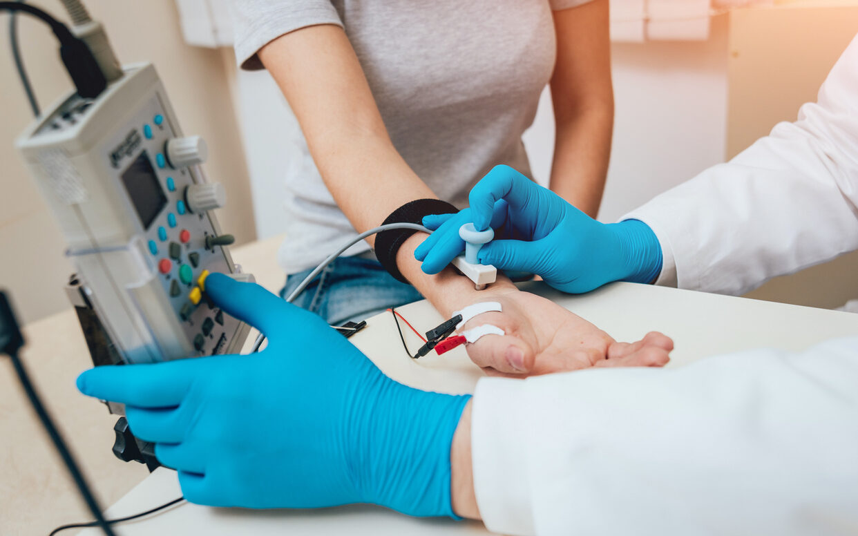 Patient nerves testing using electromyography