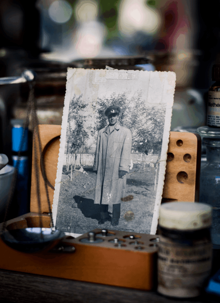 Old photograph bring memories to fight against Alzheimer's disease.